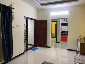 Hill-View Haven - 3 Bedroom Villa - Kāramadai