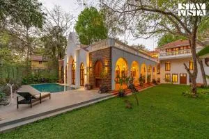 Kismet Villa- Comp Breakfast with Pvt Lawn & Pool by StayVista - Vainguinim