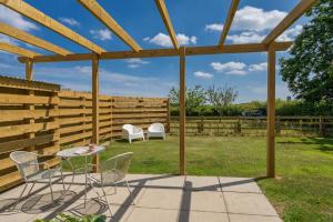 Martins Nest by Winterton Cottages