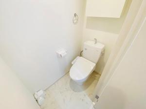 AOTO102, Newly renovated hotel, direct access to Ueno, Asakusa, Disneyland, Airport