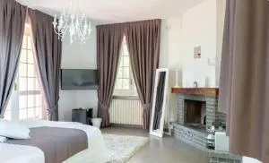 Suite Apartment in Luxury Villa by Alterego - Capriglio