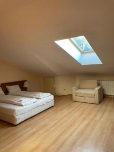 Studios-Villa Park SV