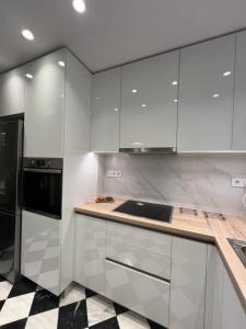 CK Athens Fine Stay Apartments - Lux & Modern - 2 min from Metro