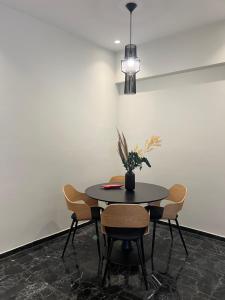 CK Athens Fine Stay Apartments - Lux & Modern - 2 min from Metro