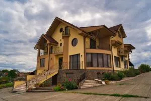 Pensiunea Neredy - 拜勒乌努麦