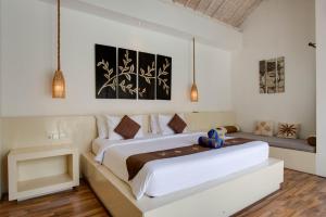 Anakula 2 - 2BR villa with pool, Seminyak