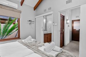 San Lameer Villa 1906 - 2 Bedroom Superior - 4 pax - San Lameer Rental Agency