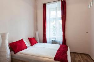 Stylish and huge Andrássy avenue apartament
