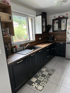 Maison familiale entre montagne et ville