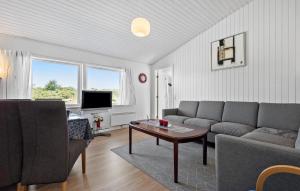 Awesome Home In Hemmet With Wifi