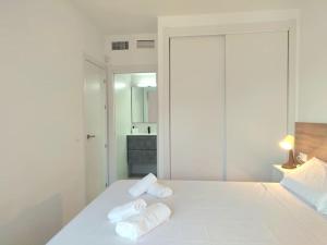 1º Línea de playa con piscina panorámica & parking