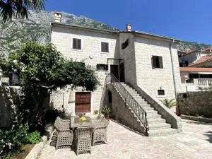 Lazovic- Apartment by the Sea with Amazing View - 多布罗塔