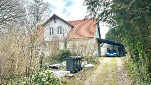 Villa Apartment near Lousiana