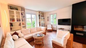 Casa Mia - Villa with Jacuzzi & Lake View