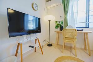 QH203, Newly renovated hotel, direct access to Ueno, Asakusa, Disneyland, Airport