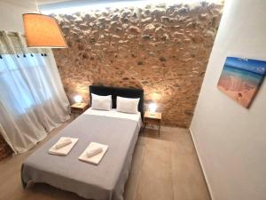 Stone Apartment Close to the Airport