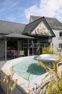 Hotels Logis, Hotel Au Chene Vert, Saint-Brieuc Nord : photos des chambres