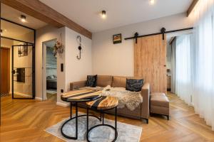 Two Bedroom Apartment with Terrace- Tatra View - Księżycowe Apartamenty SPA - 24e-1