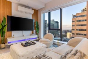 2406 The Rubik , Heavenly Heights