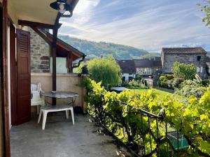 Maisons de vacances La Petite Ourse maison de village a Oust : photos des chambres