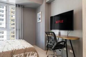 Furnished Studio in Avida Towers Riala, Cebu IT Park with Pool, Fast WiFi, Netflix and More