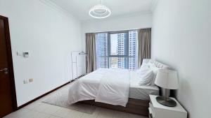 Jumeriah Lake Tower (JLT)-(MAG214)(1)