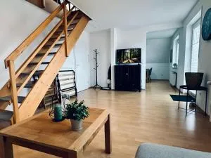 FeWo Am Waldhügelsee - mit Balkon - 诺伊基兴