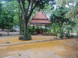 Erawan Guesthouse - 3hvězdičkové hotely ve městě Pakse