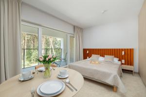 Sea Shell Cozy Apartments with Balcony near the Sea in Łukęcin by Noclegi Renters