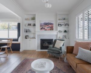 Field Street Cottages - 2 Bedroom House - Centrally Located Luxury