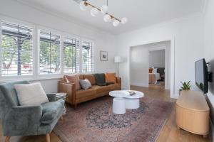 Field Street Cottages - 2 Bedroom House - Centrally Located Luxury