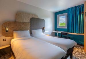 Hotels B&B HOTEL Chartres Centre Cathedrale 3 etoiles : Chambre Lits Jumeaux