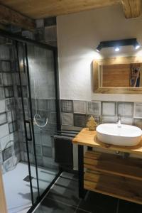 Appartements Le Grenier 1746 : photos des chambres