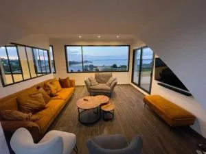 Maison contemporaine avec vue mer, piscine intérieure, classée 5 étoiles - 洛基雷克