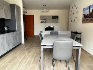 Sotto le mura, appartamento Torri