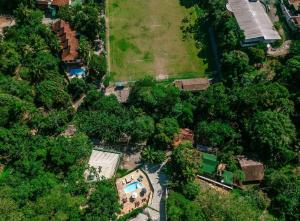 Chalé com 2 Suítes Piscina e Quadra de Vôlei