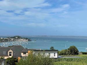 Villas Maison contemporaine avec vue mer, piscine interieure, classee 5 etoiles : photos des chambres