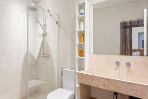 SUNNY Bica - Downtown Large Apartment