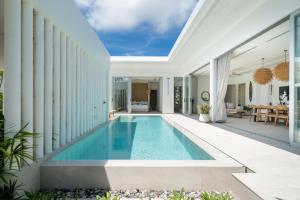 Tropical Brand New 4BR Pool Villa Mina, just 5 min Drive from Naiharn
