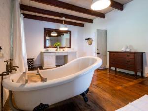 Belle Balance Bush Lodge