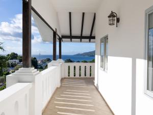 Bottle Palm Villa