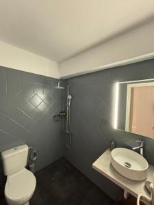Crown Luxurious Residences, Kythnos