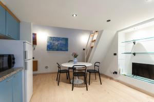 Youhosty - Confalonieri 21