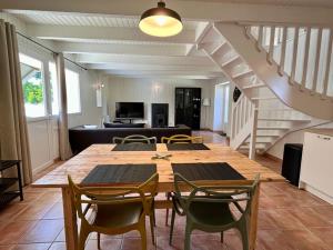 Maisons de vacances LE GITE DE SOANI avec terrasse & jardin : photos des chambres