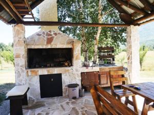 Chalet with Barbecue in Brezna