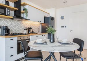 Serene 1BR Getaway In Collective