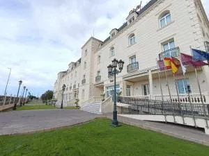 Hotel Bossh Alicia - 阿尔卡拉德尔胡卡尔