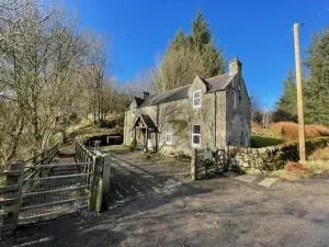 Lovely house next to Euchan River - Wanlockhead