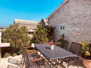 House Gruja with Pool