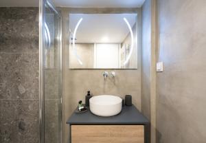 LIV - Comfortable & Stylish Escape in Pagrati